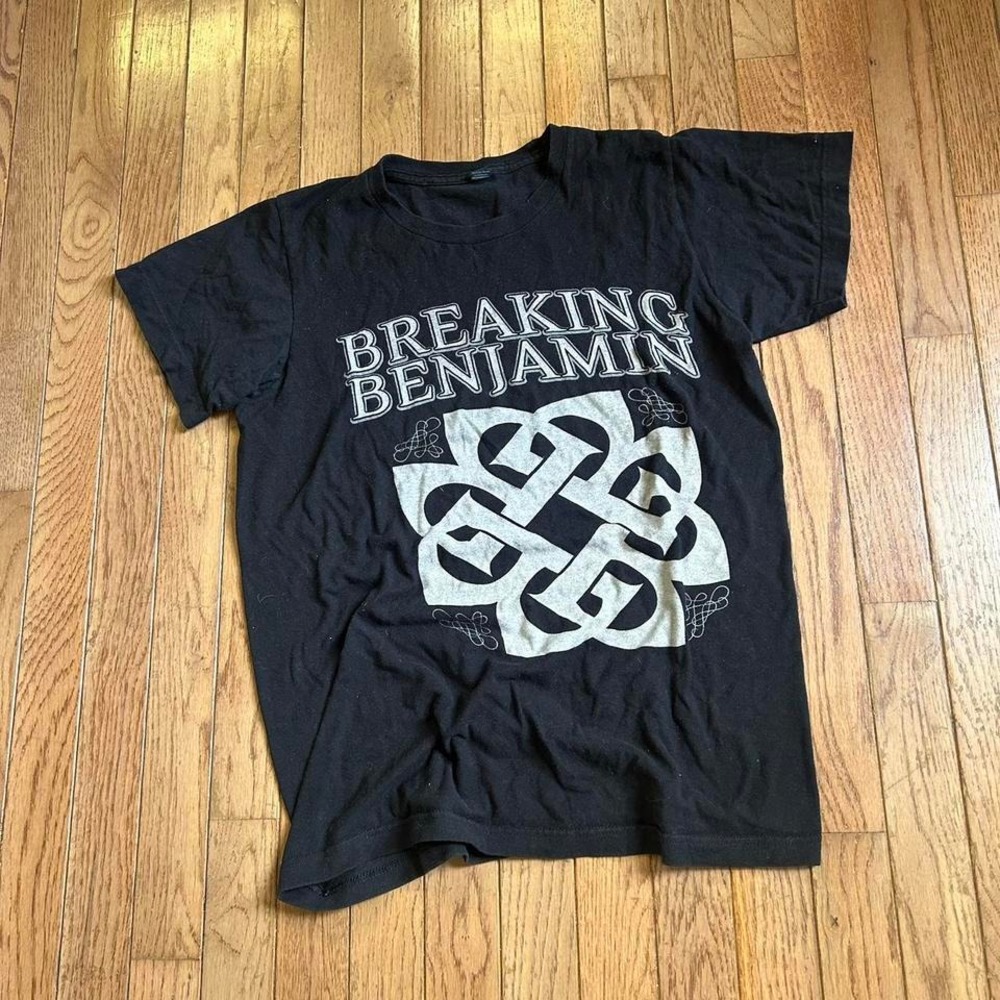 2015‎ Breaking Benjamin Emo Goth Band Shirt